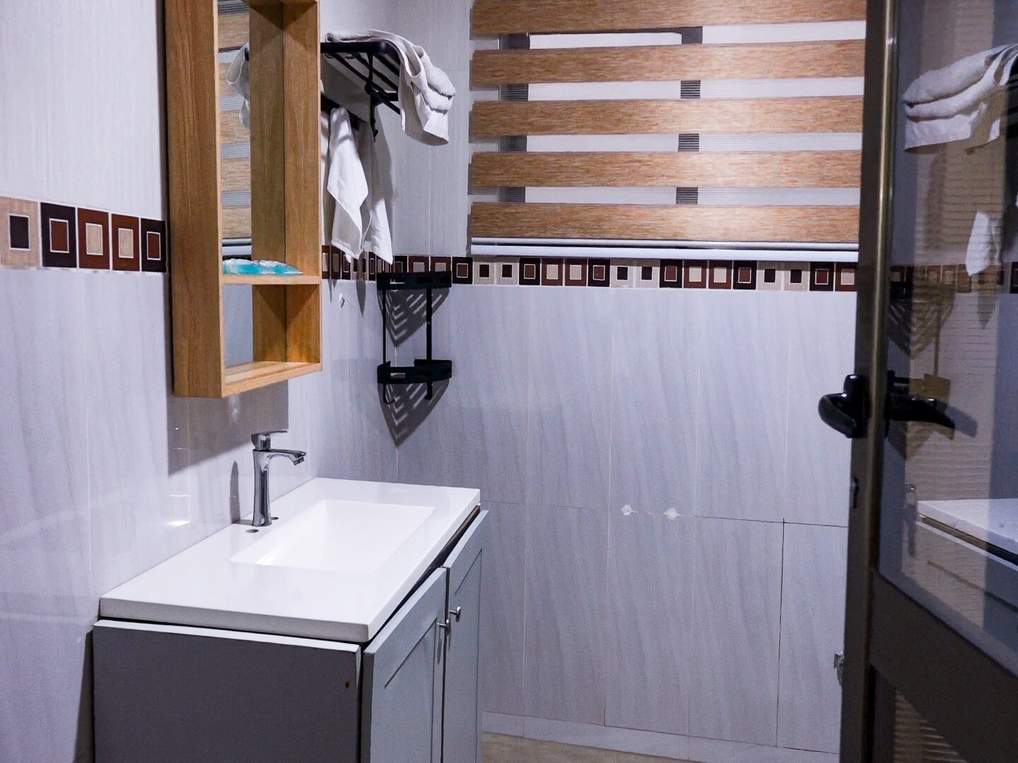 MAH00570.MP4.00_00_01_09.Still001